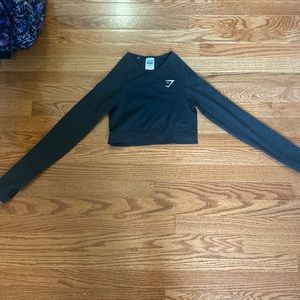 Black Gymshark crop top